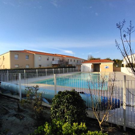 Appartement Dans Residence Au Calme Avec Piscine Les Sables-dʼOlonne Exteriér fotografie